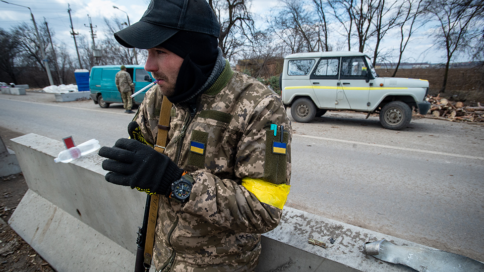 UK Enforces Sanctions on Russian Forces Over Chemical Weapons Deployment in Ukraine