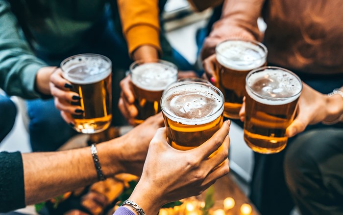 "Research Discovers Connection Between Length of Ring Finger and Alcohol Consumption Patterns"