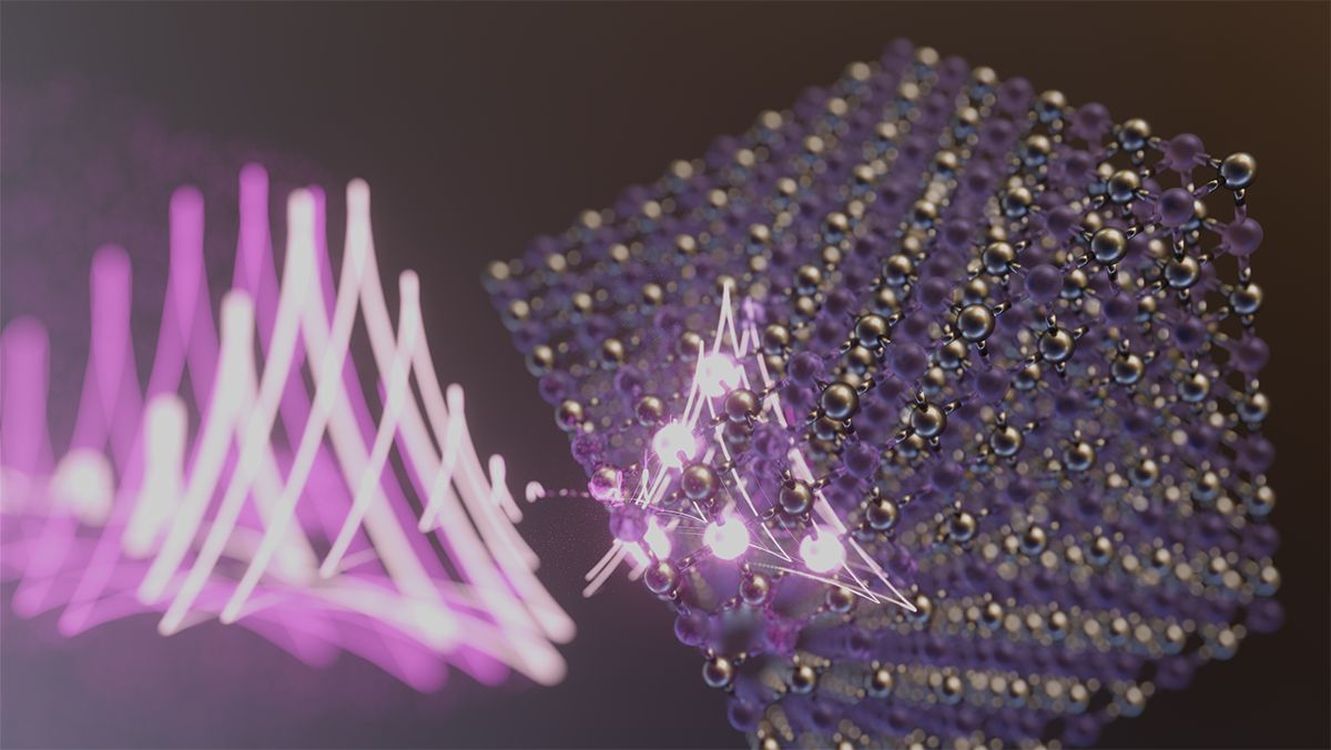Centrosymmetric Crystal Displays Surprising Chiral Optical Reactions