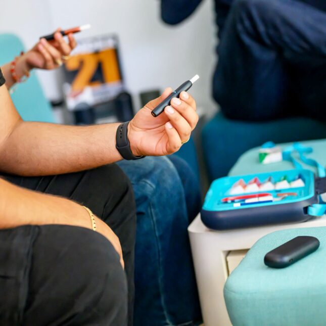 Portable Gadget Detects Harmful Dyes in Literature