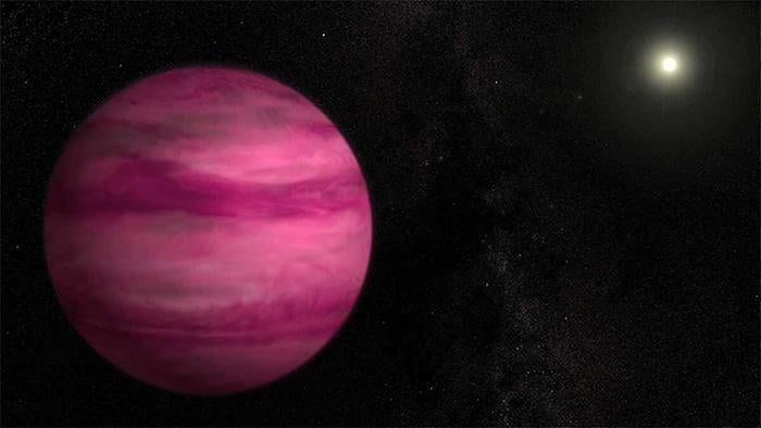 Captured Alien Landscape with Frigid Temperatures Showcases Salt-Laden Skies