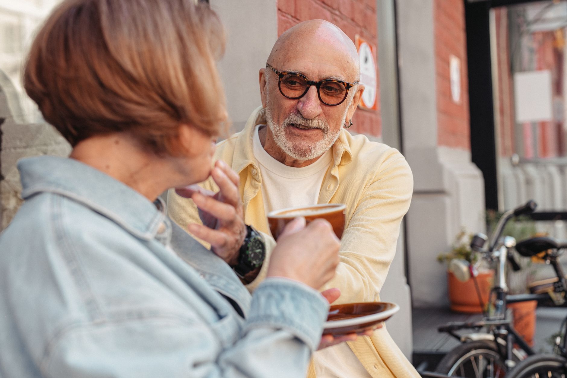 Harvard's 1938 Research Shows Strong Relationships as Primary Indicator of Lasting Happiness, Outranking Wealth and Accomplishments