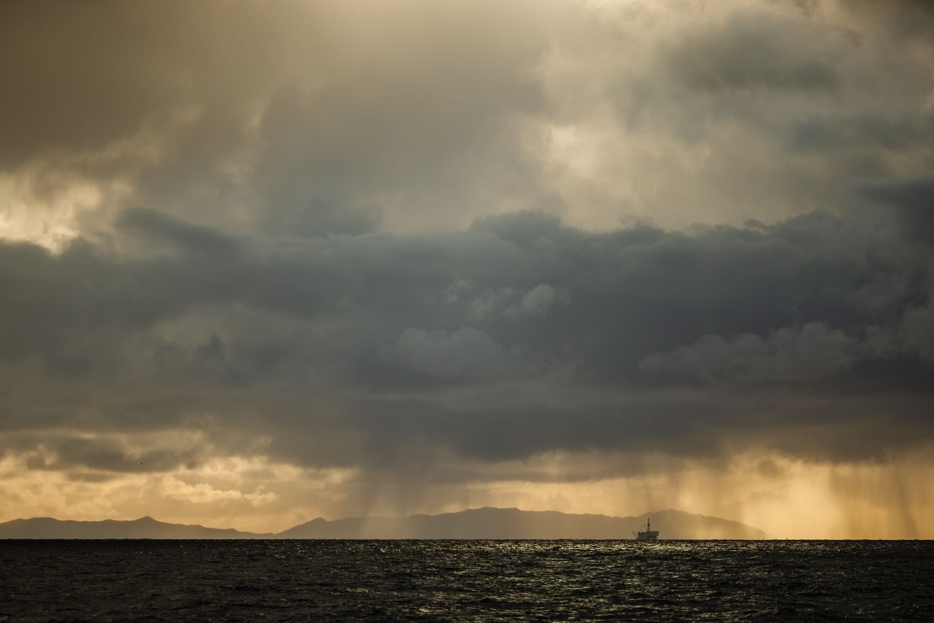 "Research Reveals Diminishing Atlantic Ocean Current Will Amplify Atmospheric Rivers in California, Resulting in Increased Storm Intensity"