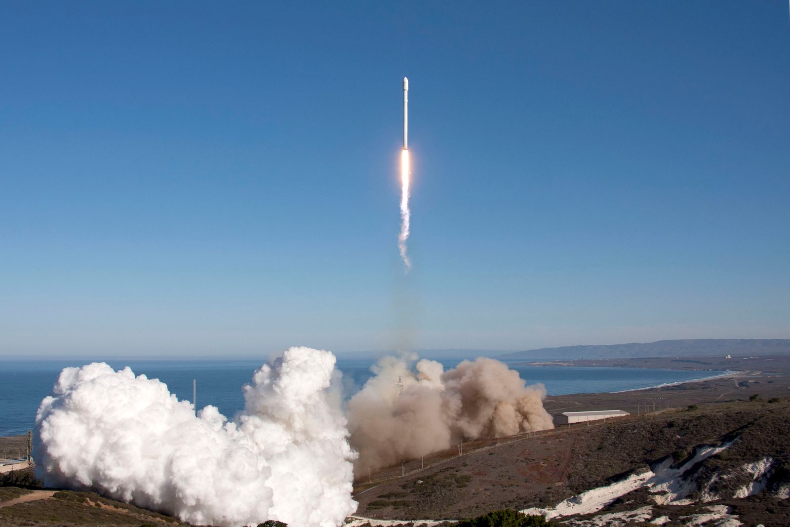 "The 1946 Launch of a Seized Wartime Rocket from the New Mexico Desert Secured the Initial Image of Earth from Space"