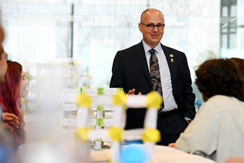 The US Confronts Possible Exodus of Chemists to China