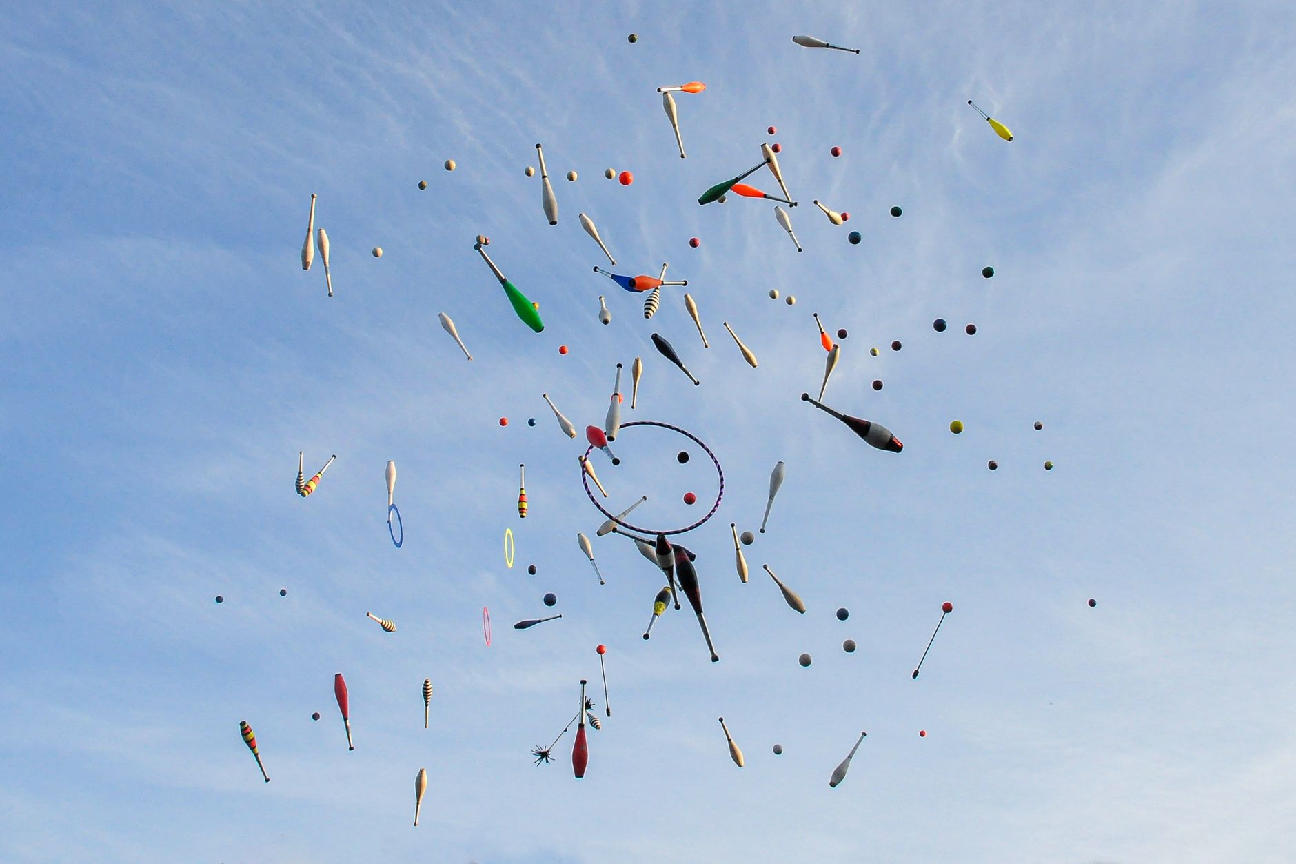 2025 Research Indicates Human Imagination Can Monitor Only a Single Moving Object at a Time, Discovers Harvard Psychologist