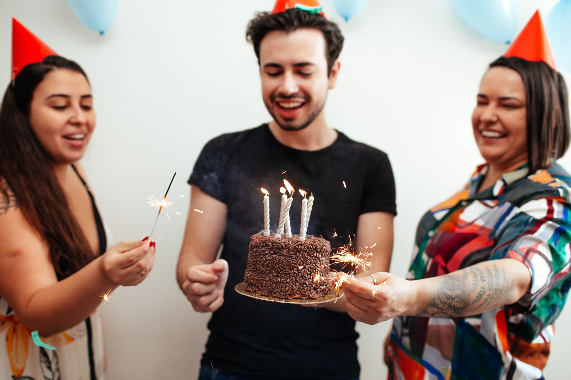 "Probability Assessment Shows 50.7% Likelihood of Common Birthdays Among 23 Individuals Due to 253 Potential Combinations"