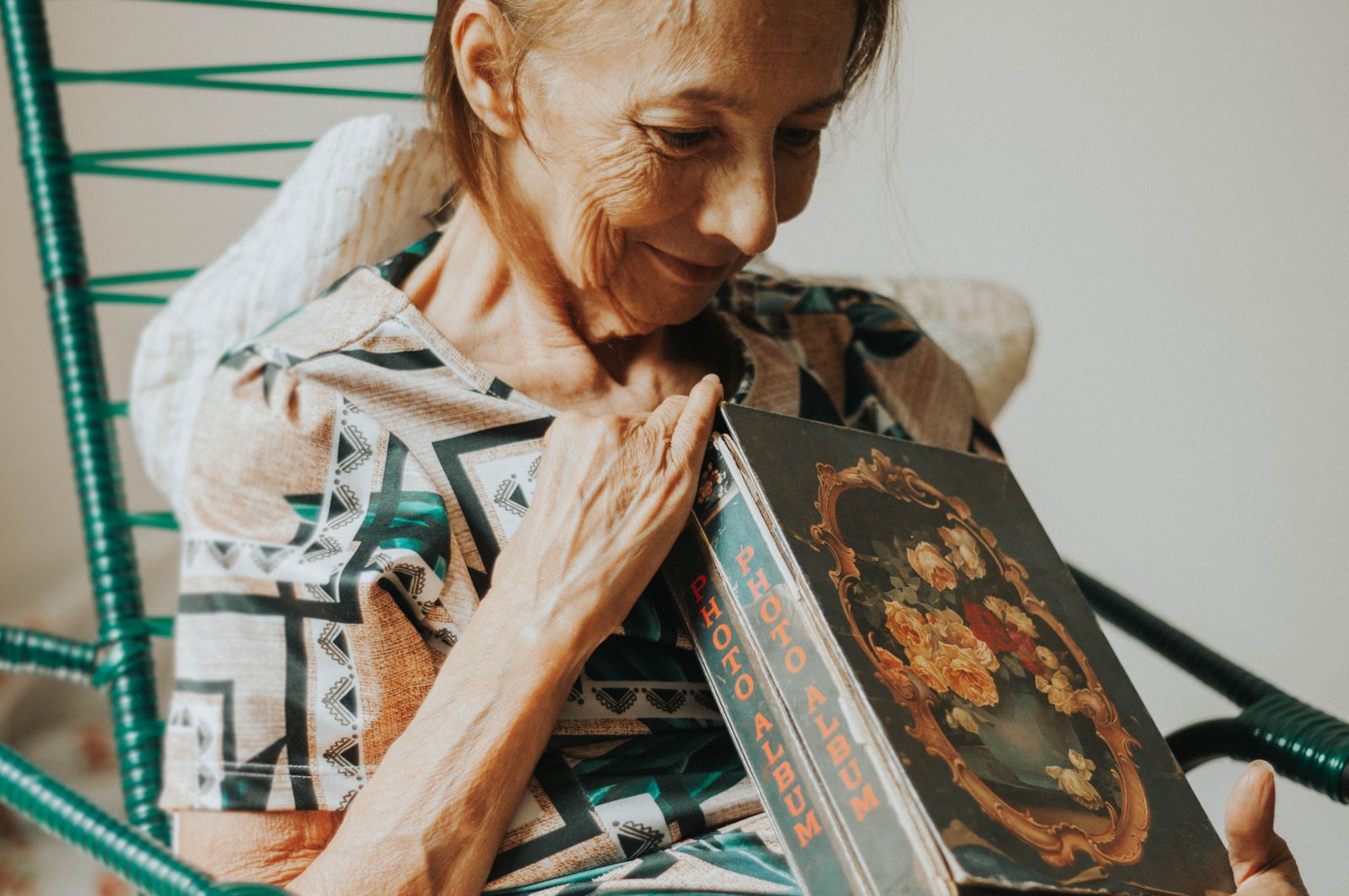 Psychological Insights Uncover Why People in Their 60s Seem Unaffected by Criticism: A Deficiency of Energy for Fruitless Endeavors
