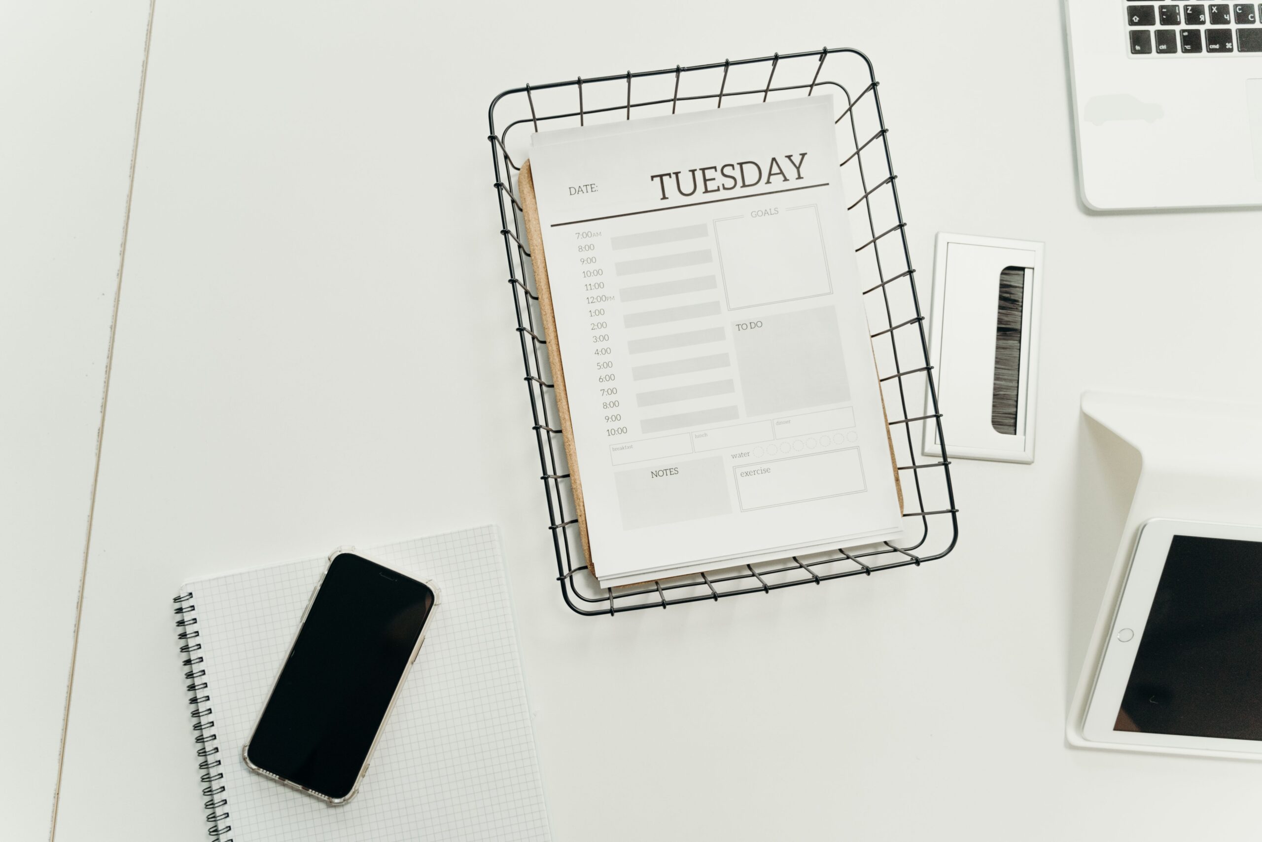 Research Indicates That Interruptions Such as Text Messages and Slack Notifications Require a 23-Minute Recovery Period to Regain Complete Concentration
