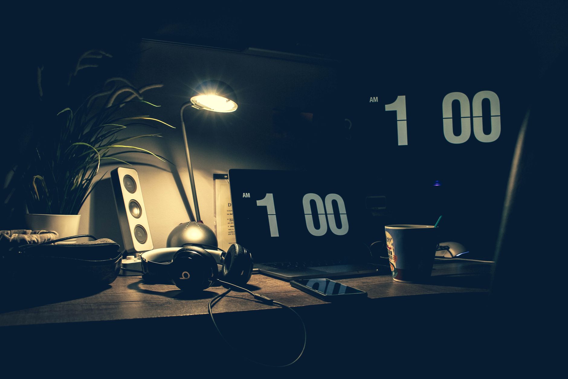 Research Involving 26,000 Individuals Shows That Night Owls Outperform Morning People in Memory, Reasoning, and Speed of Processing