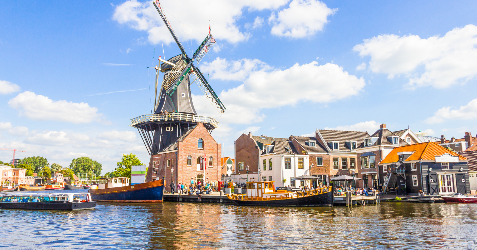 Researchers Uncover Land Subsidence as Crucial Element in Dutch Coastal Plain Positioned Below Sea Level