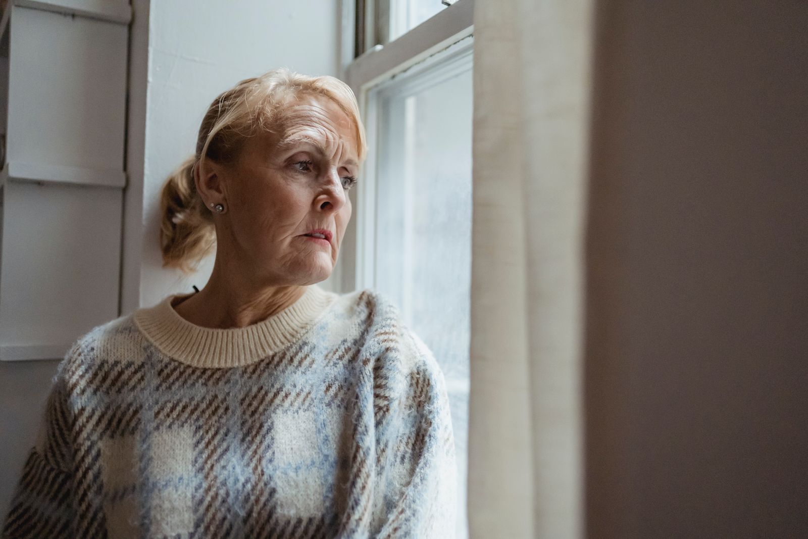The Concealed Price of Being Low-Maintenance: Invisible Isolation in the Sixties