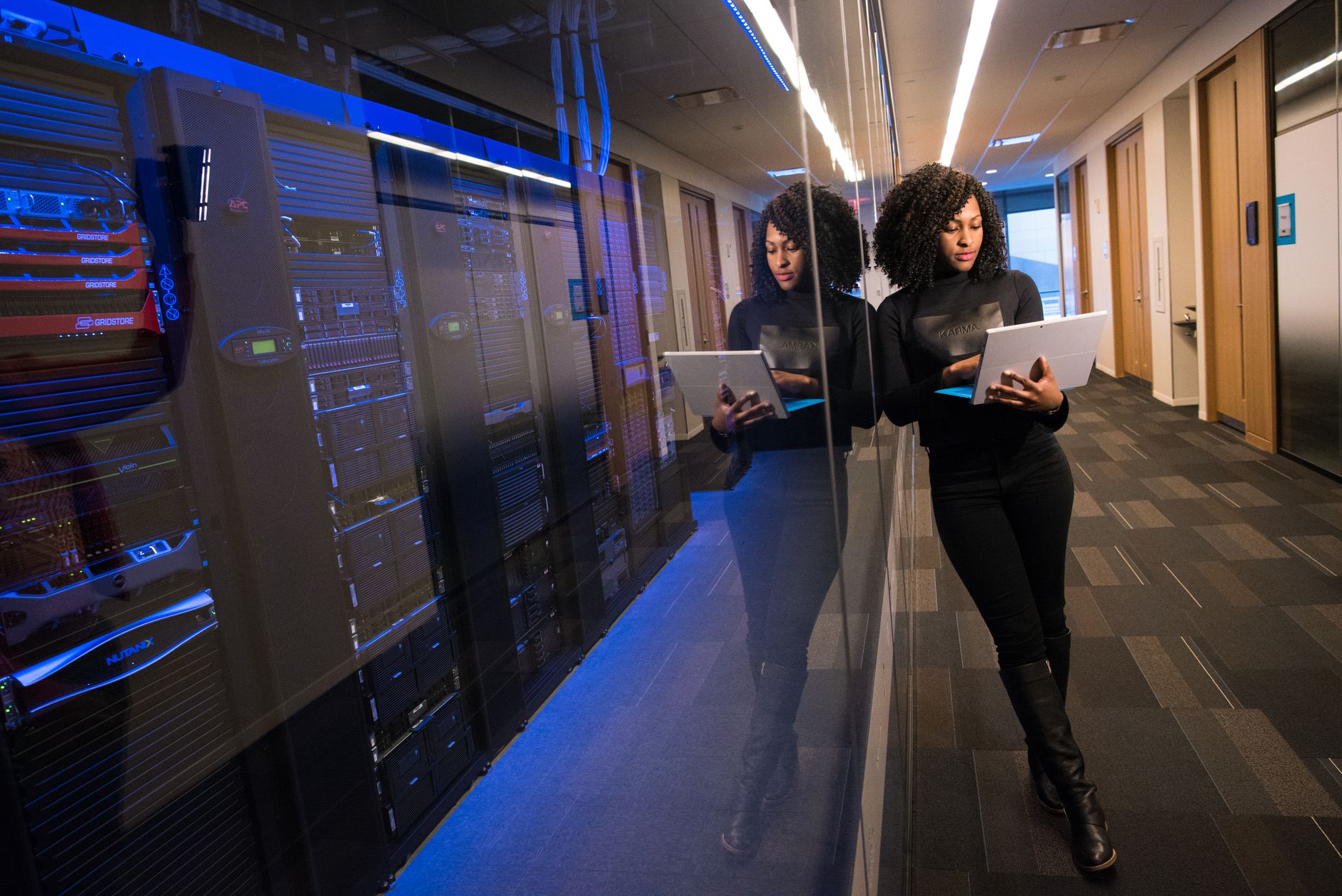 US Data Centers Utilize 200 Terawatt-Hours Each Year, Necessitating 80 Nuclear Reactors of 300 MW Each for Energy Provision