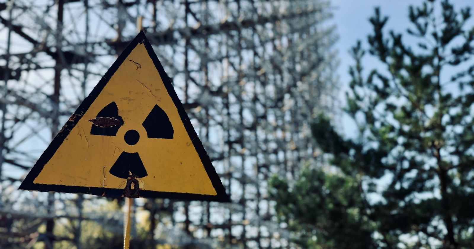 In 2016, Ukrainian Engineers Positioned a 36,000-Ton Steel Arch Above Chernobyl's Fourth Reactor