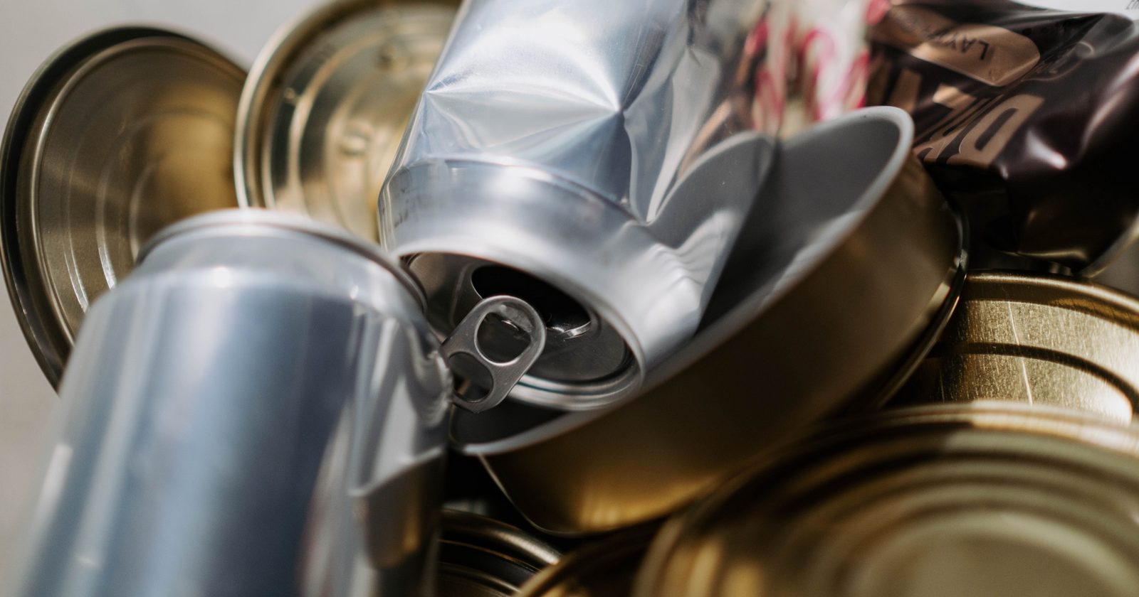Recycled Aluminum: 75% Utilized Thanks to Energy-Saving Remelting, Can Be Returned in 60 Days.