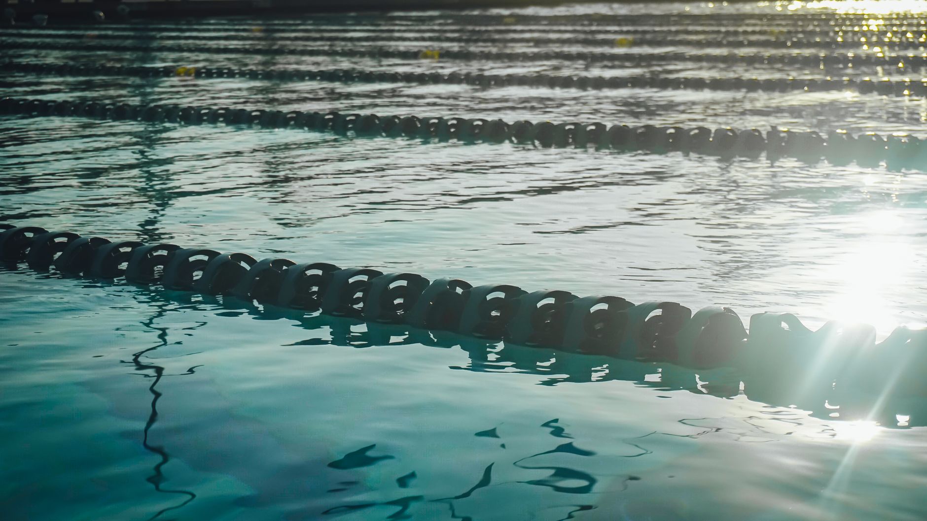 Research Indicates Water's Visual Representation Triggers Instant Relaxation Without Oceanic Components