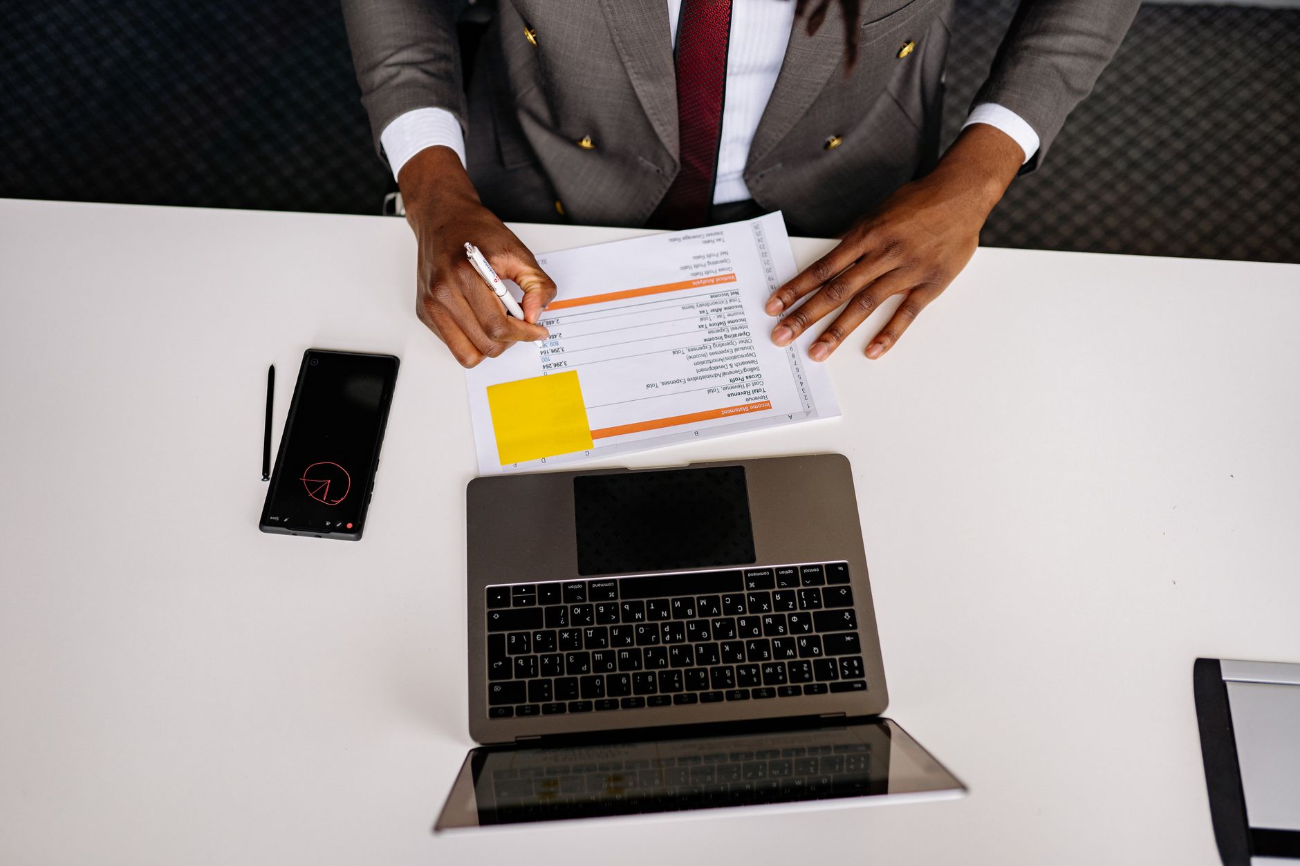 Survey Shows Trust in AI Diminishes Critical Thinking Among Knowledge Employees