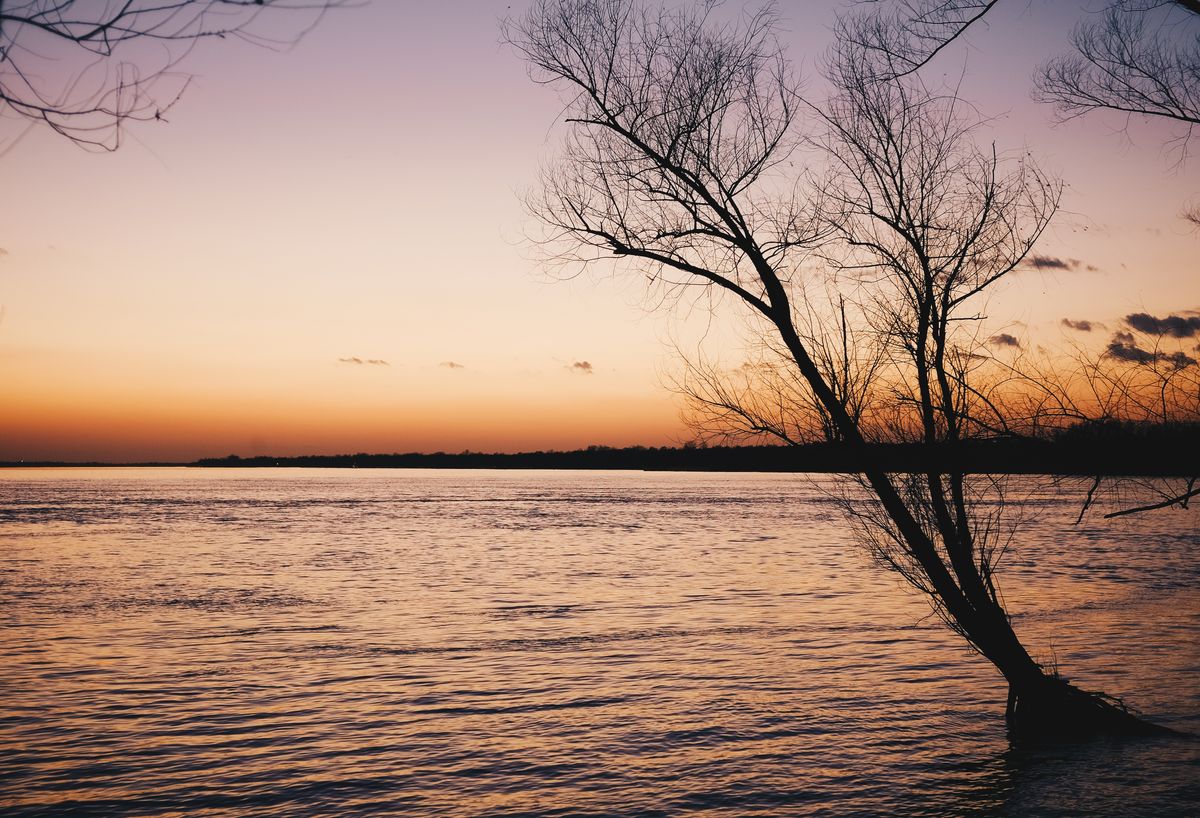 The 1980 Lake Peigneur Catastrophe: Louisiana's Lake Empties into Salt Mine, Inverts Delcambre Canal Flow, and Dunks and Brings Up 11 Barges.