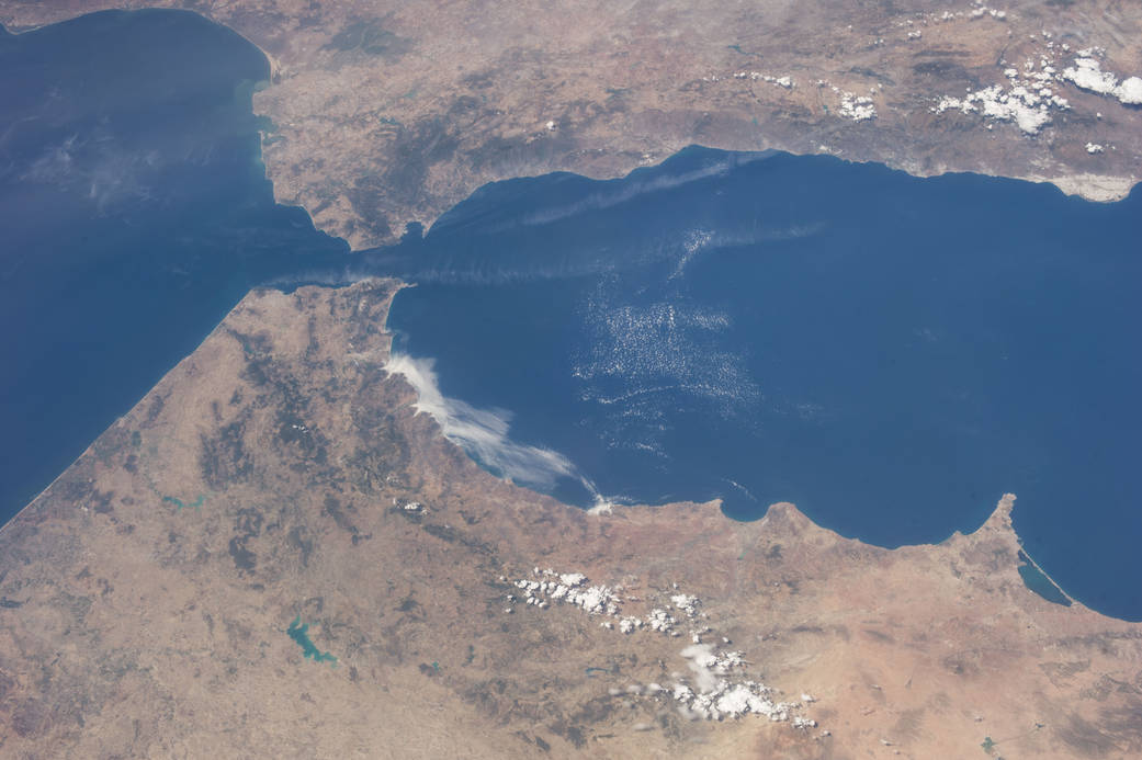 Title: "The Enormous Salt Layer Development in the Mediterranean and Swift Atlantic Resurgence: A Geological Occurrence from 5.97 to 5.33 Million Years Ago"